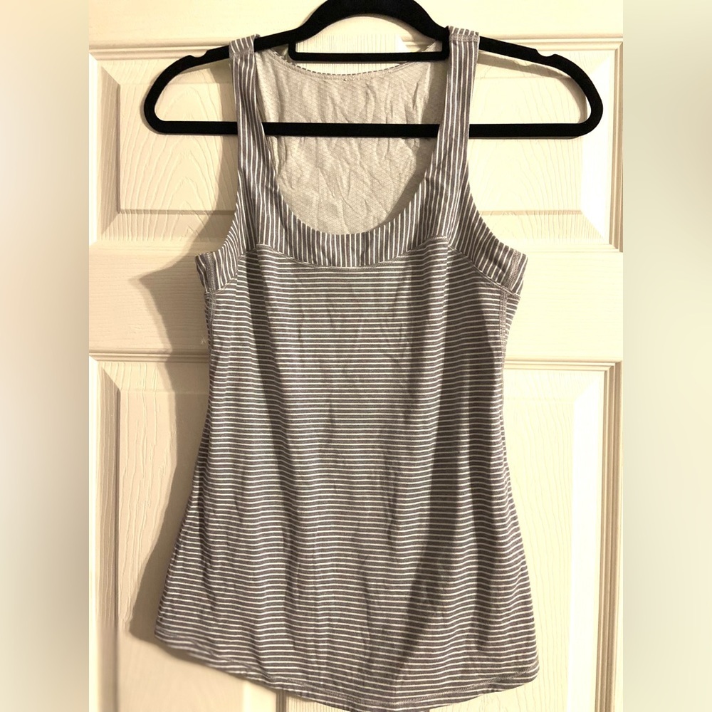 Lululemon tank top size small